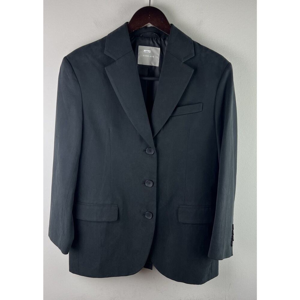 Everlane Black Women's Blazer Jacket - Classic Tailored Style